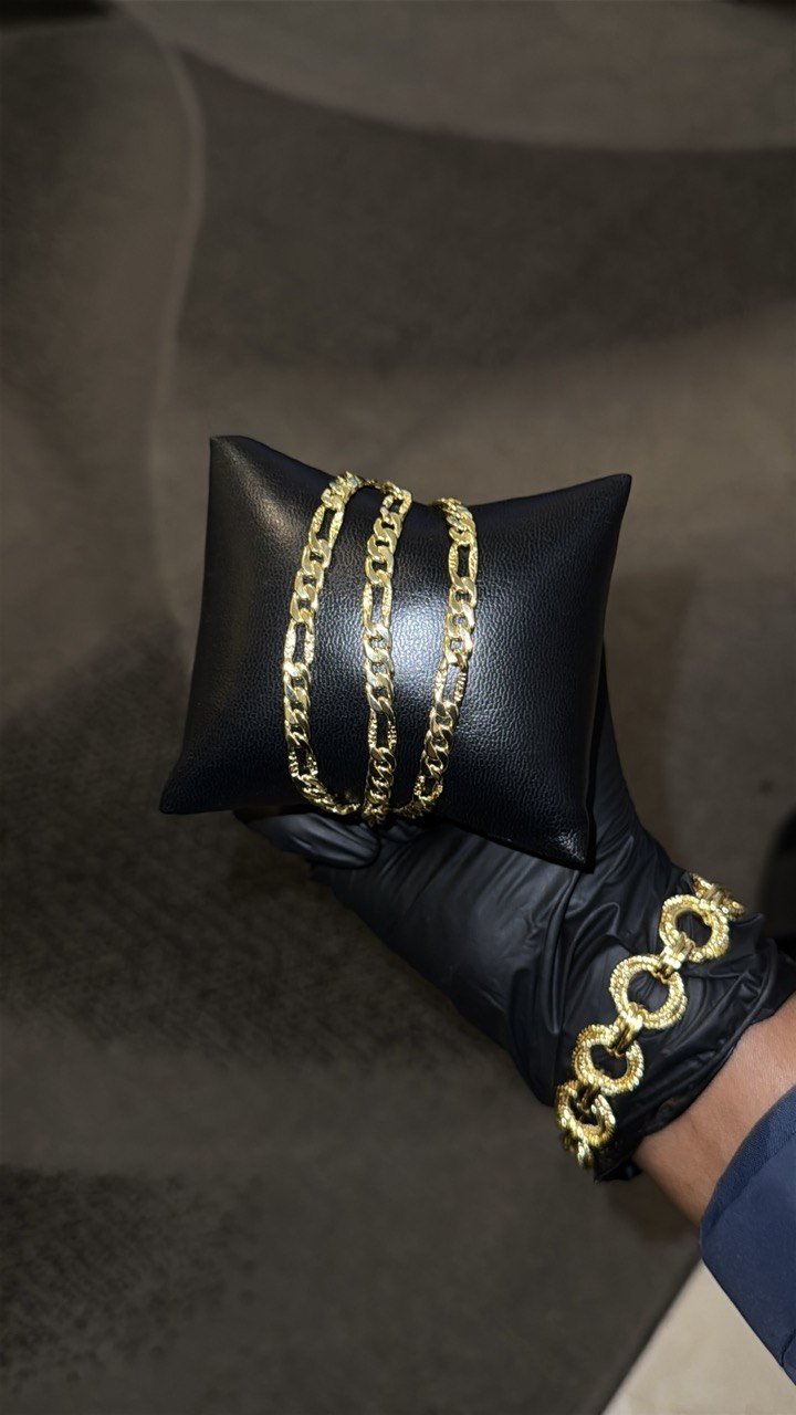 Luxury Figaro Link Bracelet