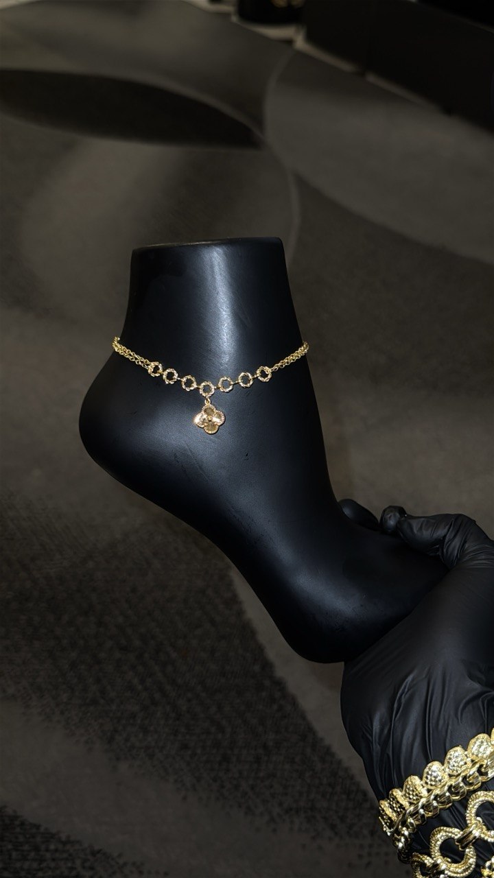 Golden Clover Charm Anklet