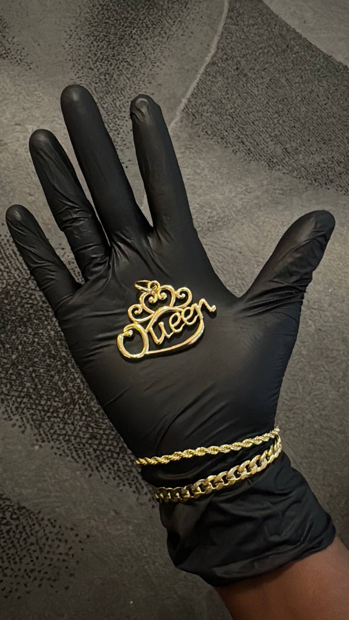 Queen Name Pendant