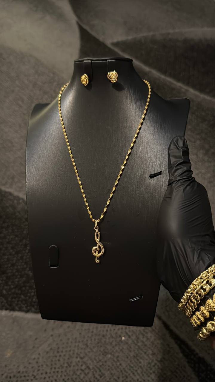 Musical Note Pendant Necklace Set