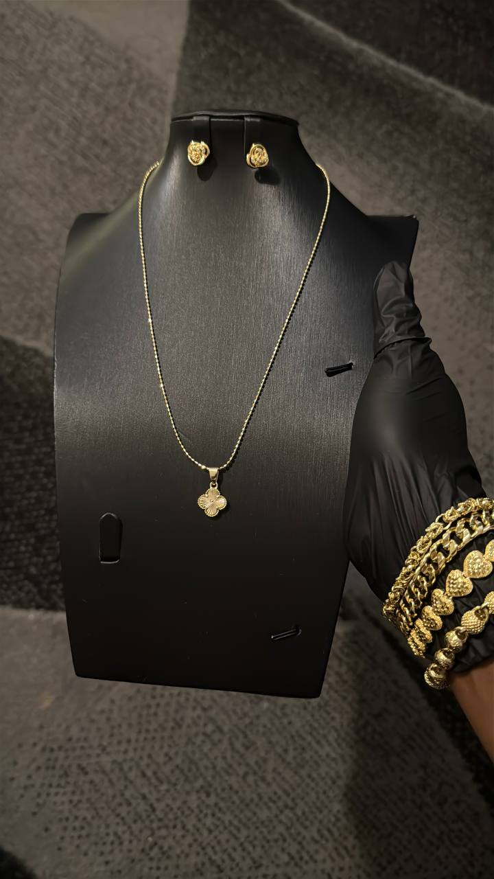 Four-Leaf Clover Pendant Necklace
