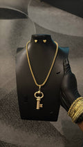 Vintage Key Pendant Chain Necklace Set