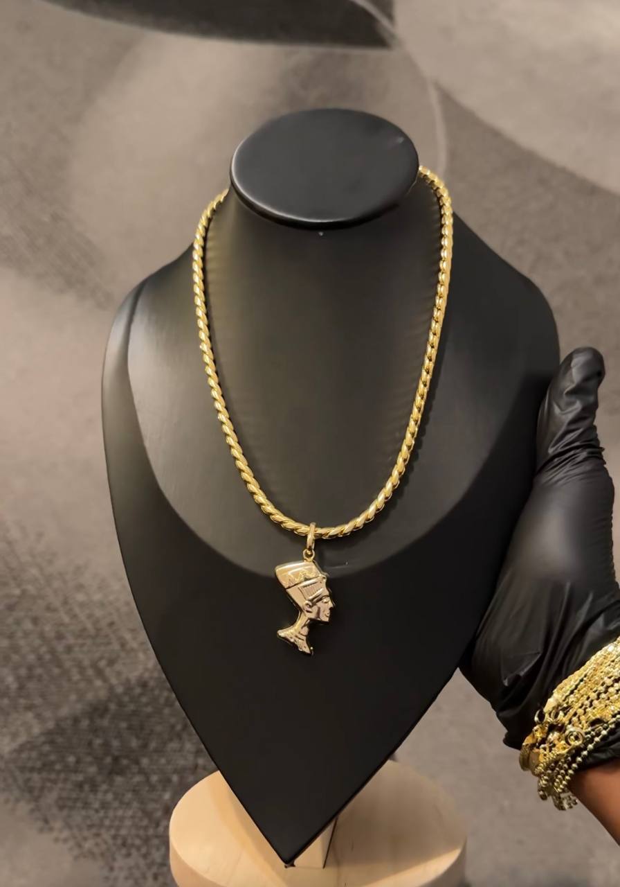 Queen Nefertiti Pendant Necklace Gold Lookalike
