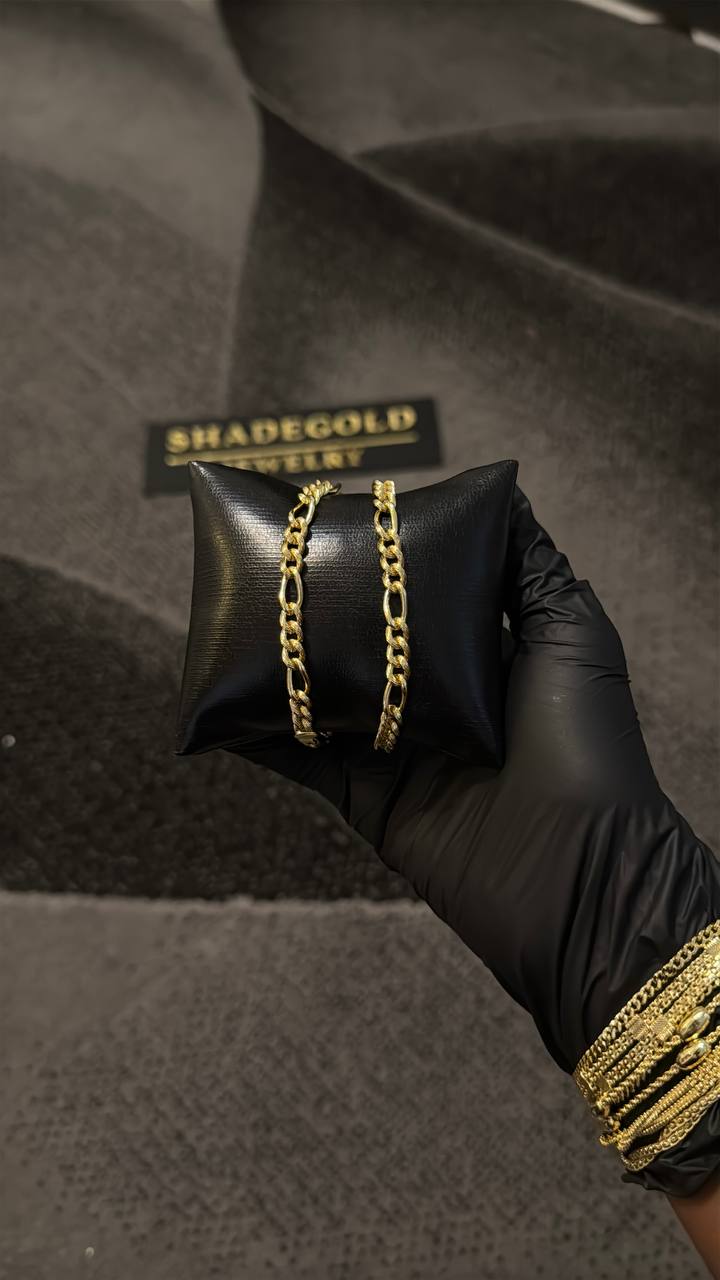 Classic Figaro Link Gold Bracelet