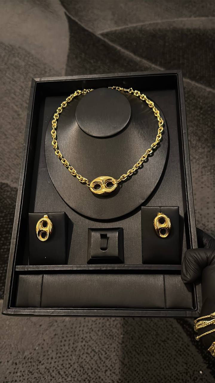 Golden Infinity Link Jewelry Set