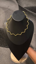 Elegant Wavy Gold Chain Necklace