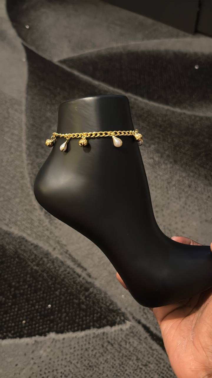 Gold Pearl Charm Anklet