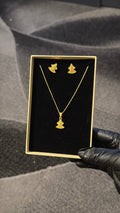 Luxury Fan Pendant Necklace Set Gold Lookalike