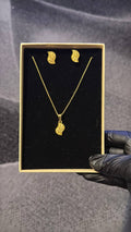 Abstract Wave Pendant Necklace Set Gold Lookalike