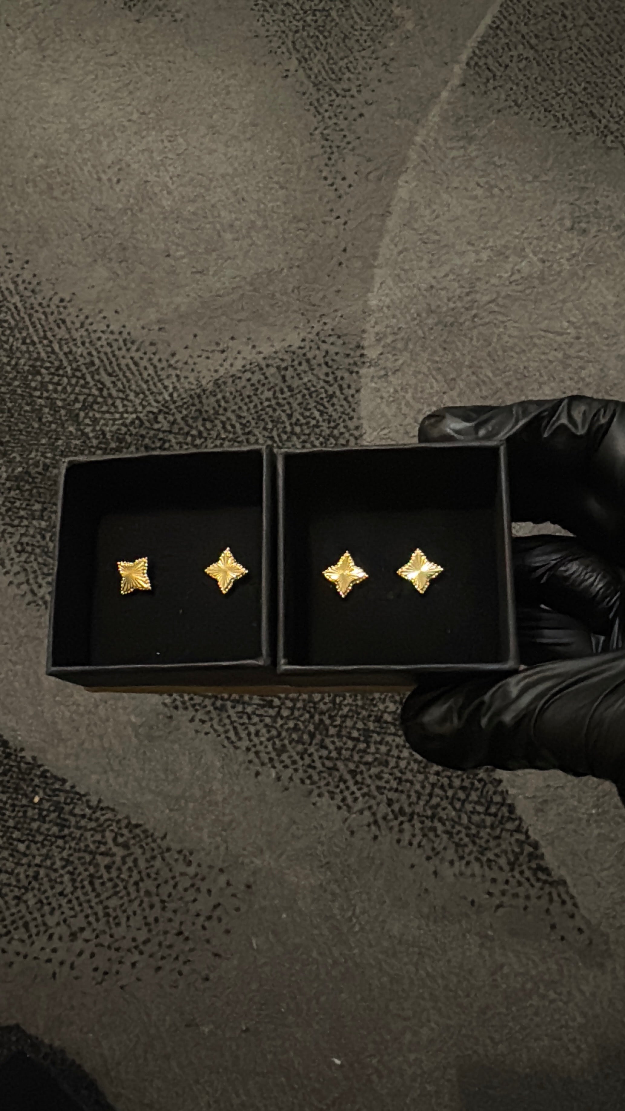 STD S002  Gold Stud Earrings