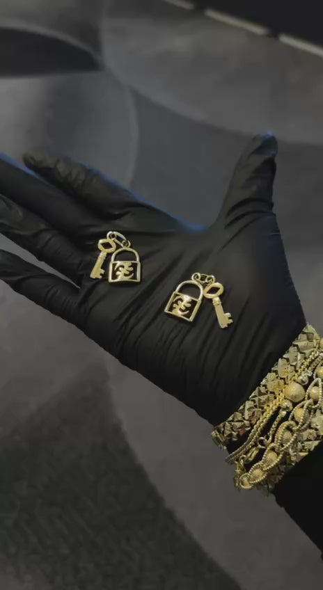 Gold Lock & Key Pendant