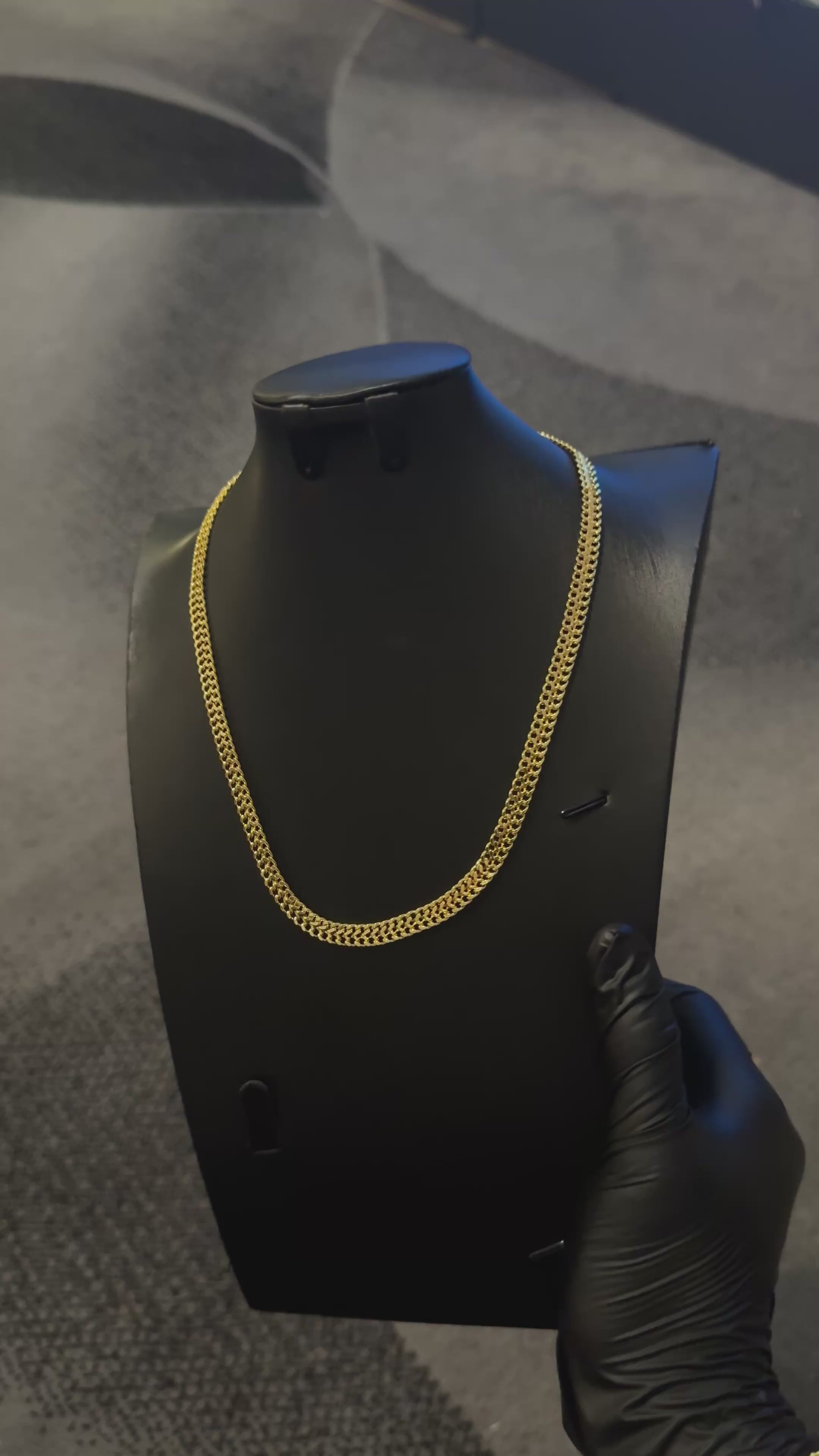 Fancy Carpet Gold Lookalike Chain Necklace
