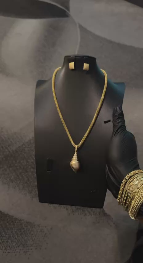 Gold Seashell Chain & Pendant Only Gold Lookalike Combo