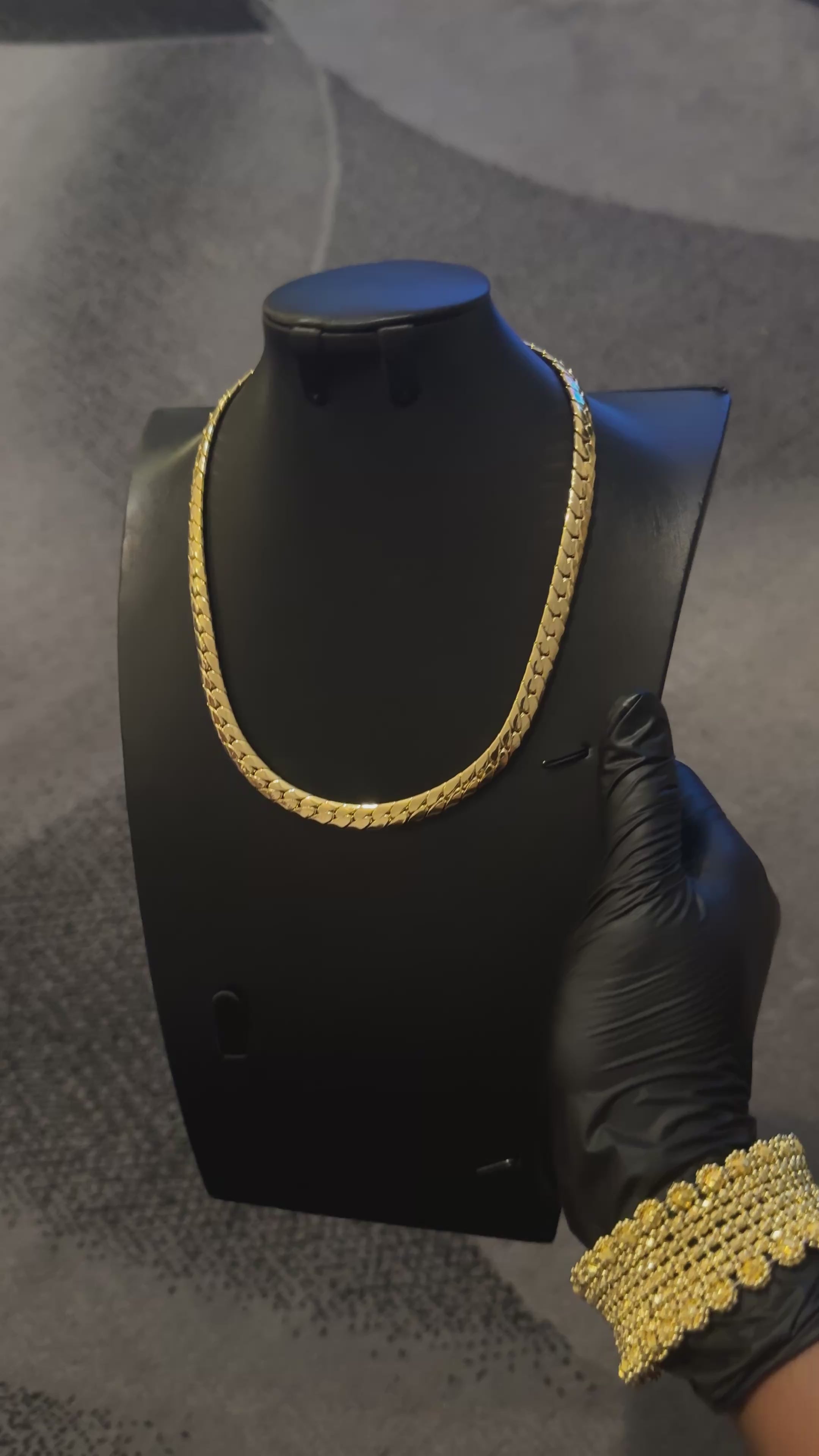 Big Snake Gold Lookalike Chain Necklace