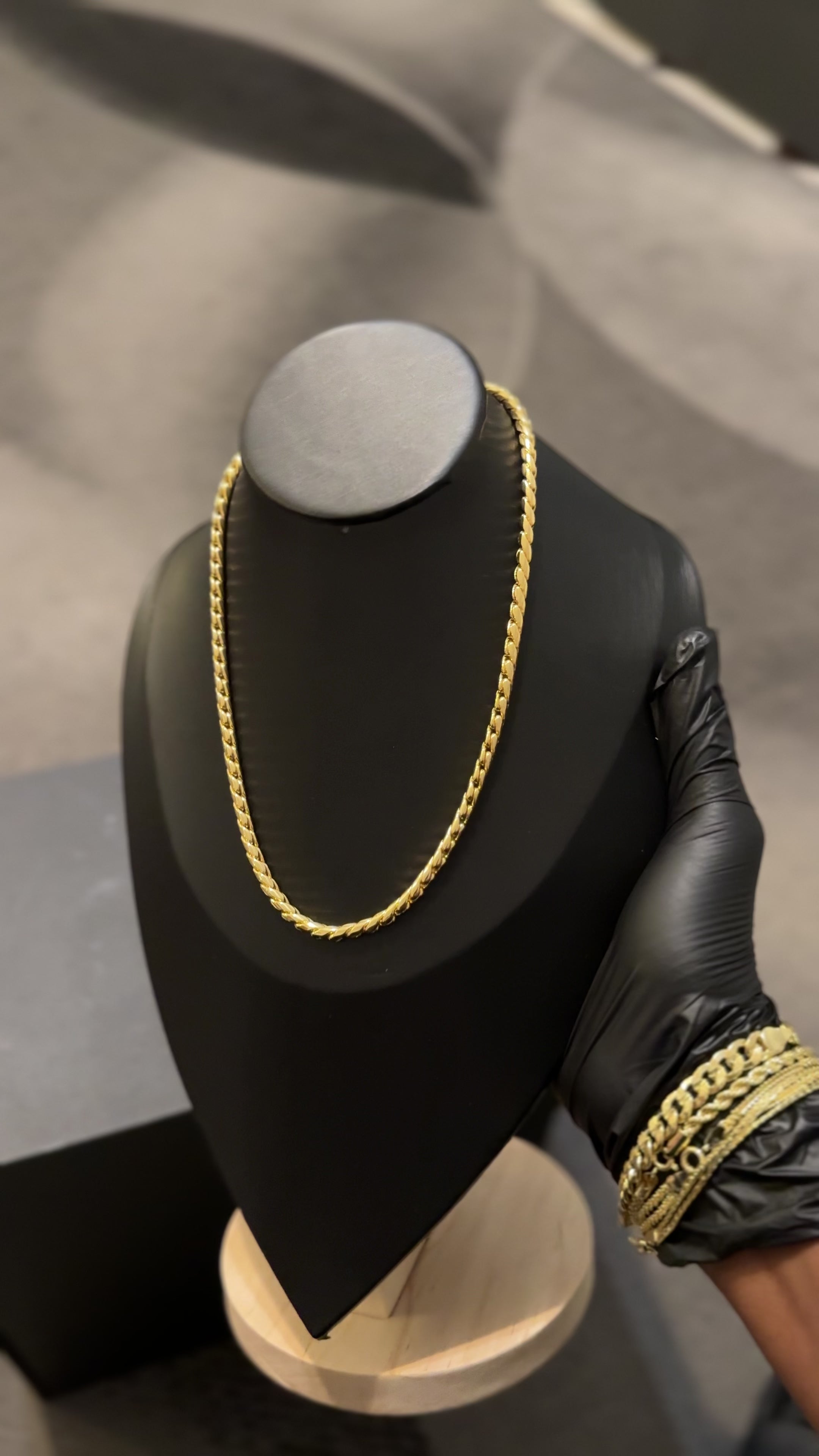 Classic Cuban Gold Look Chain Necklace